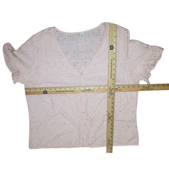 Old Navy XXL Blush Eyelet Blouse – Ruffle Sleeves, Button Front Cottagecore - Picture 5 of 7